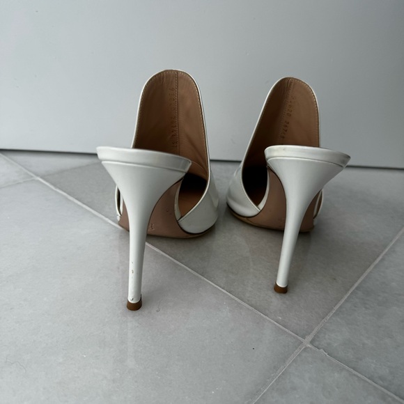 GIANVITO ROSSI PATENT LEATHER MULES - Picture 9 of 10